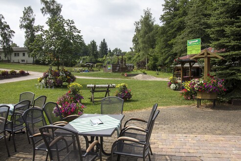 Terrassenblick auf den Spielplatz, Pohlteichschänke